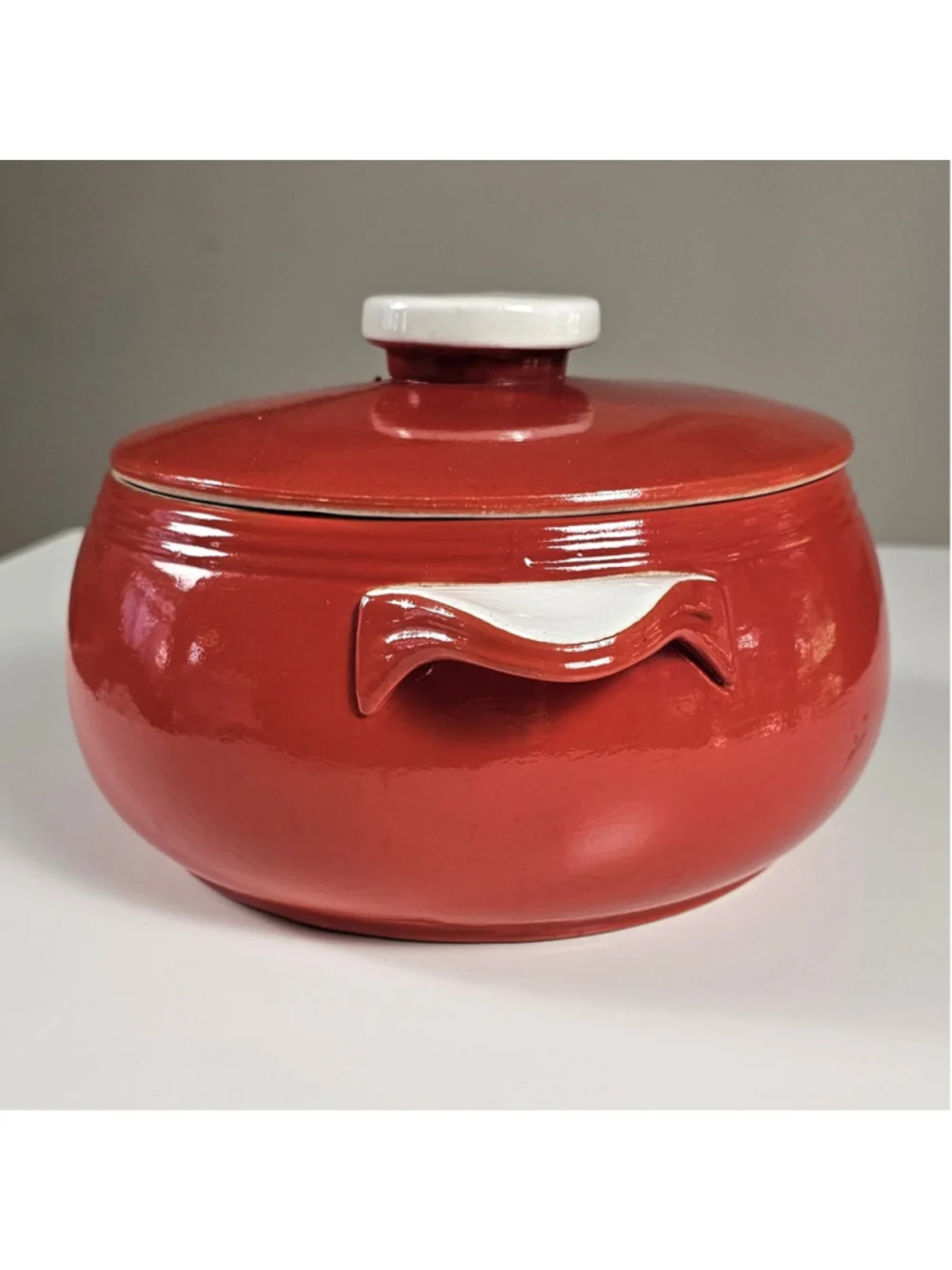 Vintage Hall China Pert Covered Casserole Dish Chinese Red White Tab Handles